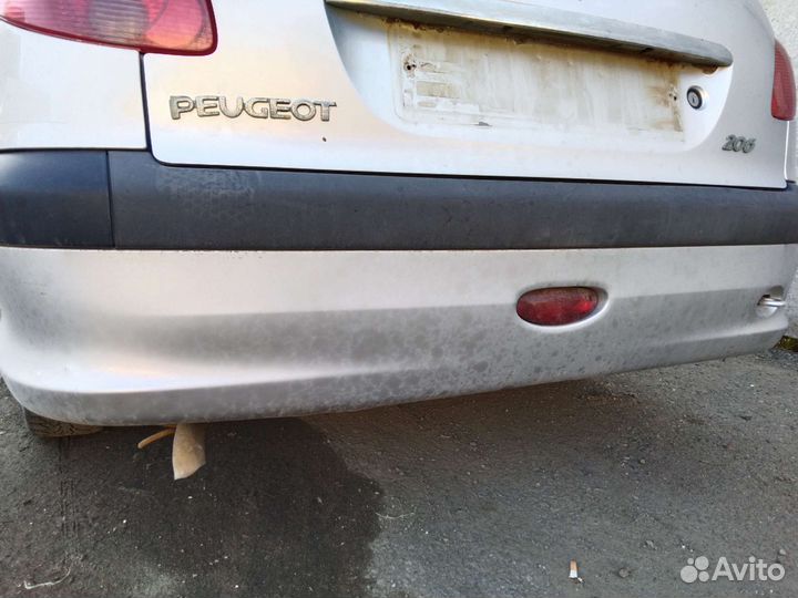 Задний бампер Peugeot 206 седан
