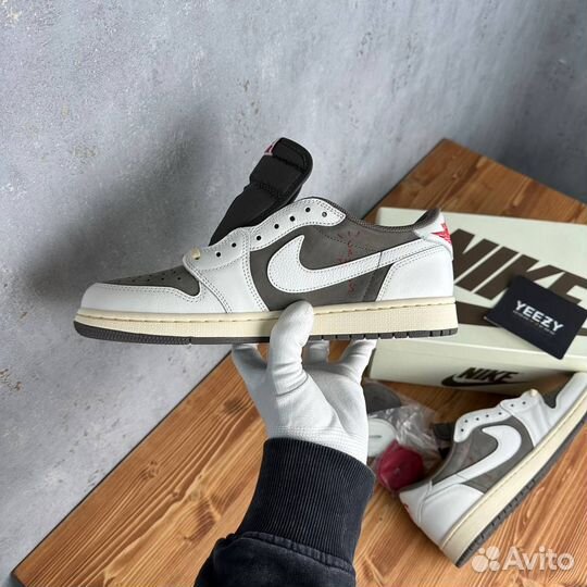 Travis Scott х Air Jordan 1 Low “Reverse Mocha”