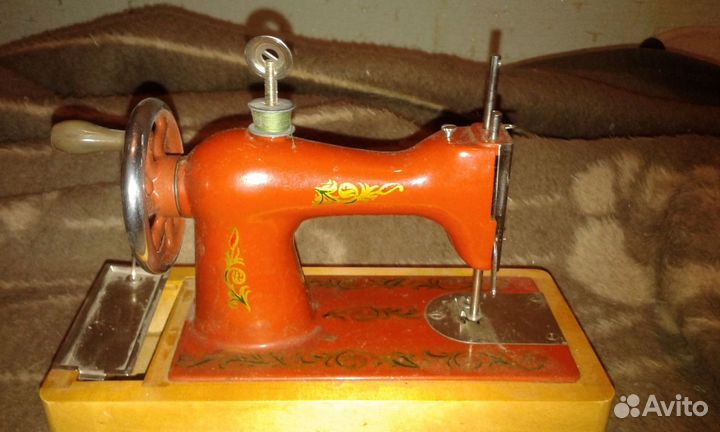 Детская швейная машинка ссср. Винтаж