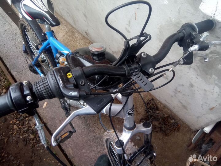 Продам велосипед с бензиновым мотором