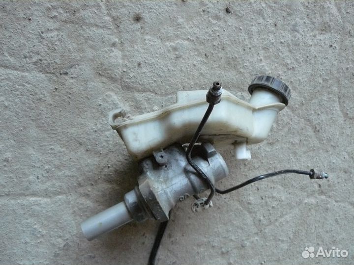 Цилиндр тормозной главный Ford Fiesta 2007