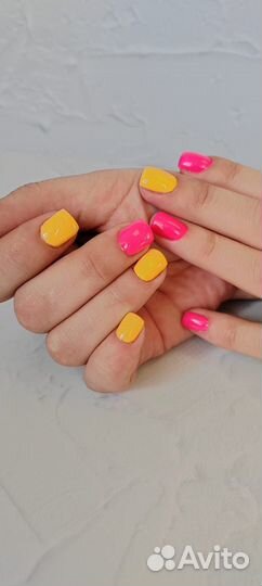 Требуется модель на маникюр