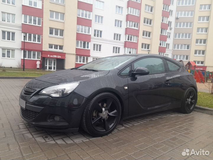 Opel Astra GTC 2.0 МТ, 2012, 272 000 км