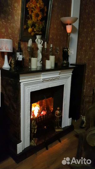 Камин 3D с эффектом живого огня и тлением углей