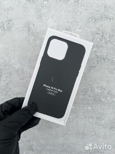 Чехолы на iPhone 16Pro