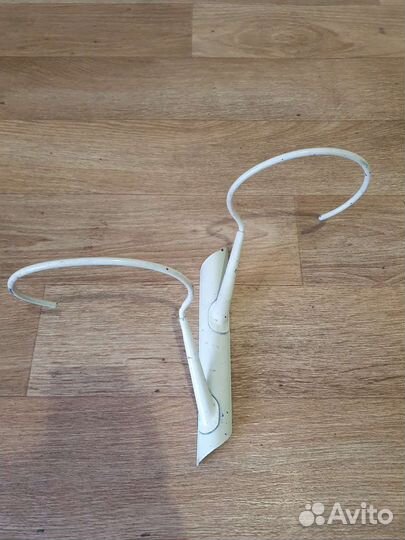 Металлические настенные полки для цветов