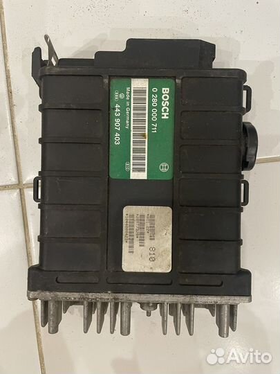 Блок управления двигателем Volkswagen Passat B3