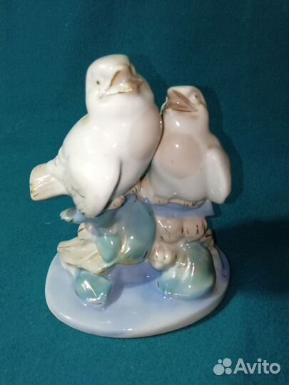 Фарфоровая статуэтка 