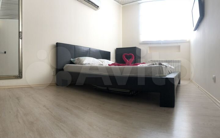 3-к. квартира, 90 м², 1/3 эт.