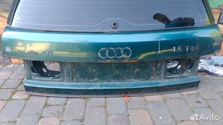 Крышка багажника Ауди 80 б4 авант
