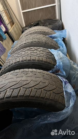 Tigar Winter 235/45 R18 V