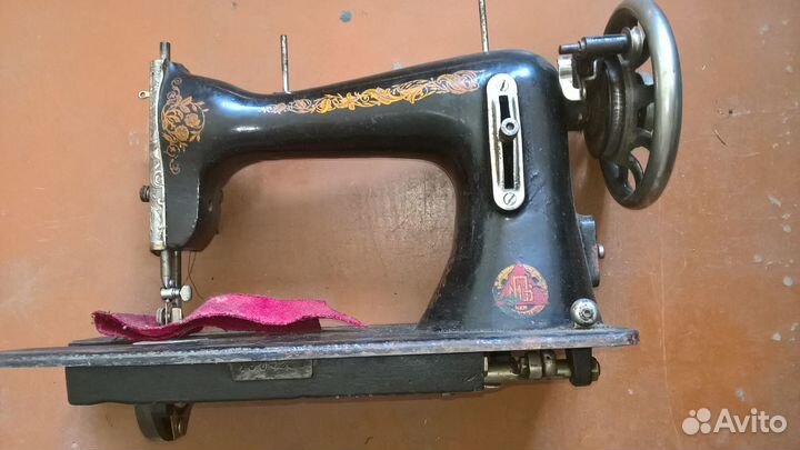 Швейная машина пмз с ножным приводом
