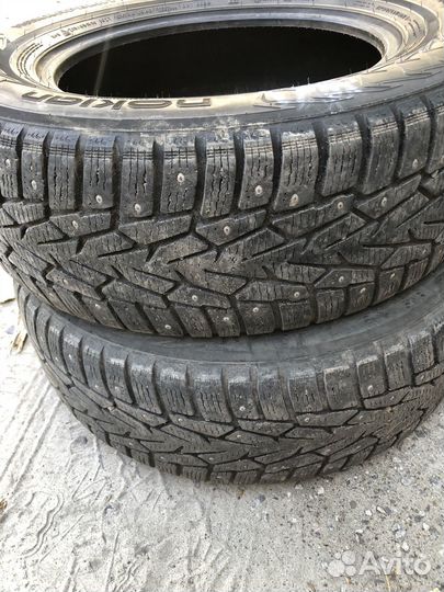 Nokian Tyres V 215/65 R16