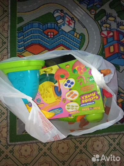 2 пакета игрушек