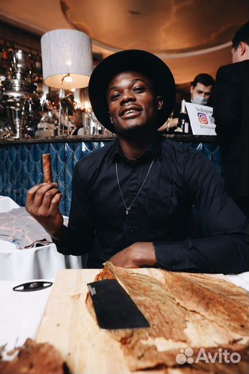 Сигарное шоу, Крутильщик сигар « торседор шоу «