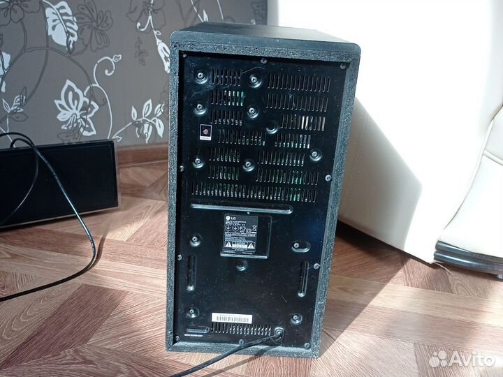 Домашний кинотеатр саунд бар LG blu ray 3D hlx50w