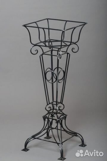 Подставка для цветов напольная