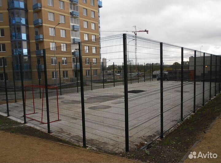 Забор гиттер спорт площадка