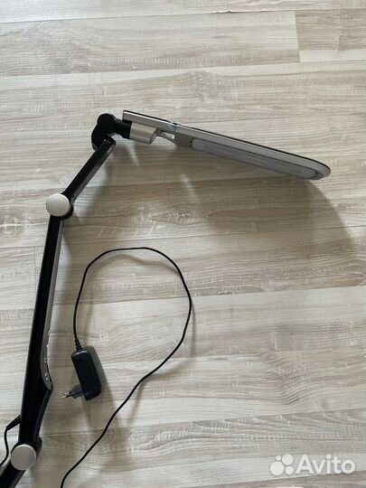 Лампа настольная