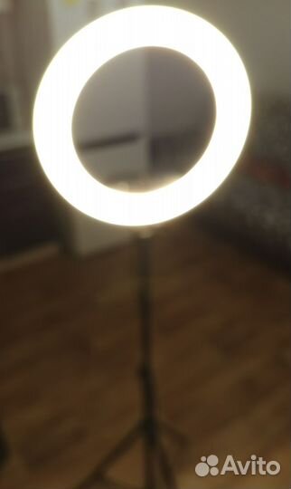 Кольцевая лампа