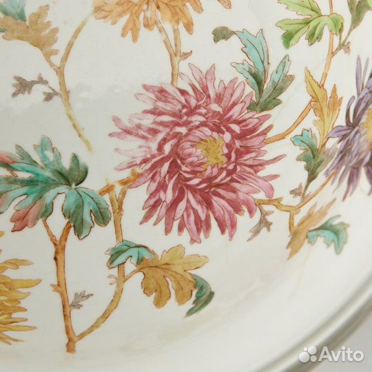 Фарфоровый таз с цветами