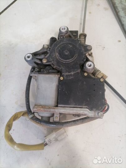 Стеклоподъемник передний левый Mitsubishi Galant