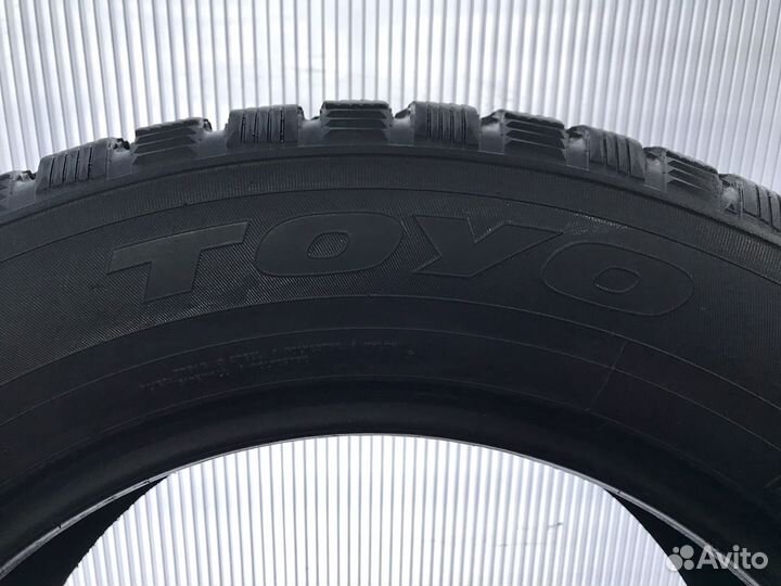 Toyo Observe G3-Ice 215/60 R16 95T