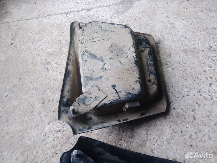 Карманы бардачков Иж пара бу