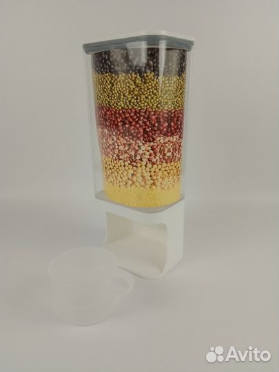 Контейнер для сыпучих с дозатором