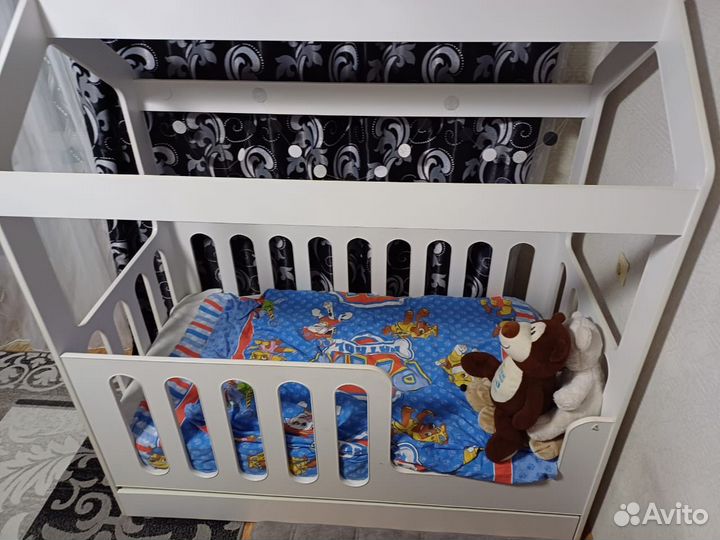 Детская кровать домик бу