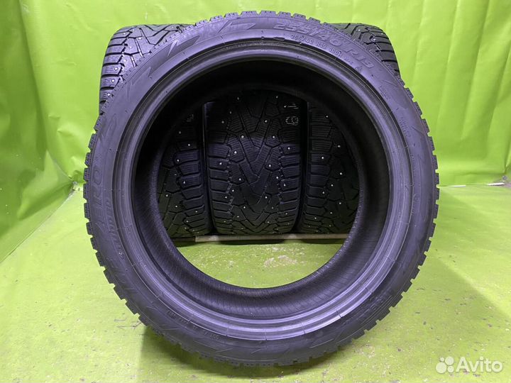 Pirelli Winter Ice Zero 255/40 R19 100H