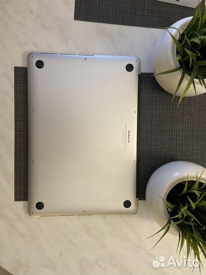 MacBook Pro Retina 15 2015 i7/16gb/512gb R9m370x