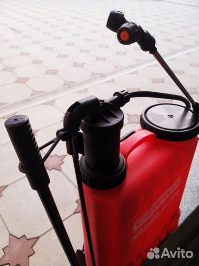 Ранцевый опрыскиватель