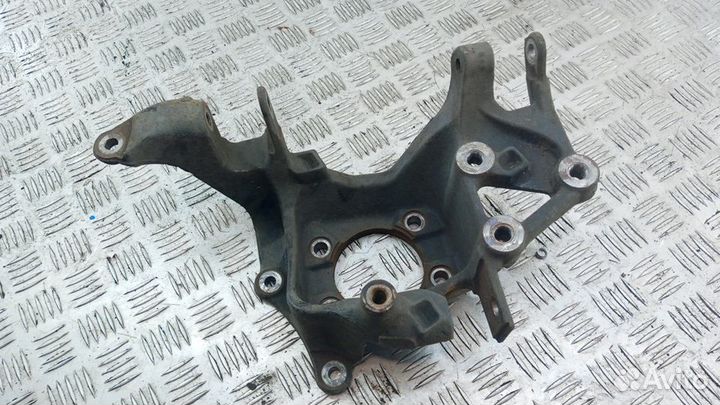 Кулак поворотный задний правый Ford Kuga 2012