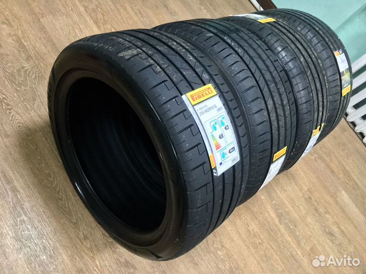 Pirelli P Zero 305/30 R19