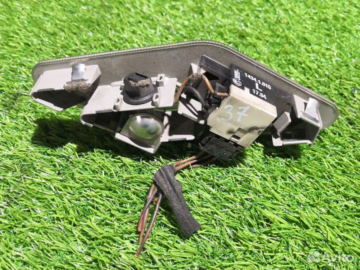 Плафон освещения салона Mercedes w140