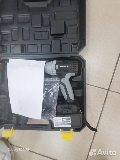 Гайковёрт аккумуляторный 21В электрический