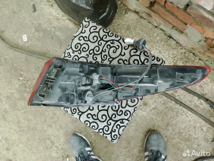 Фонарь задний правый