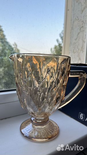 Графин со стаканами