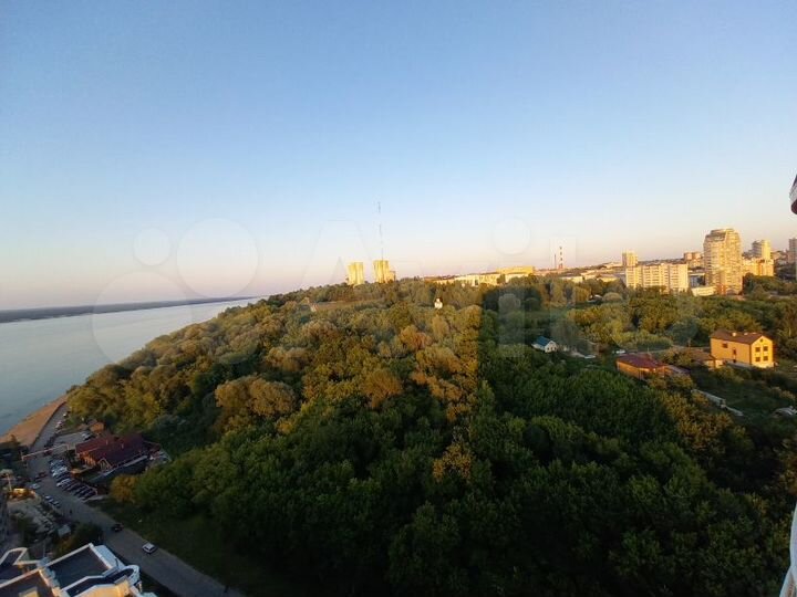 2-к. квартира, 80 м², 19/23 эт.