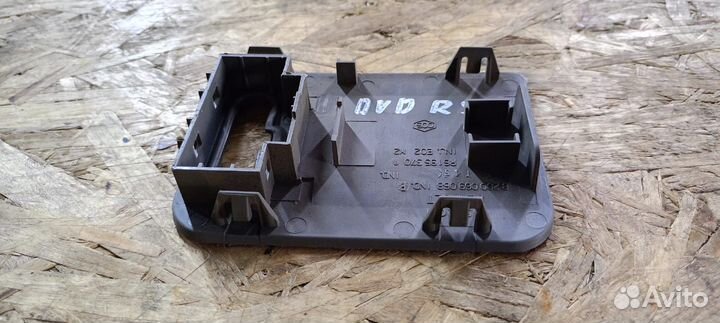 Накладка кнопки корректора фар Renault symbol