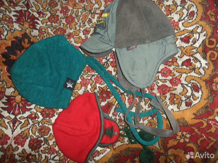 Балаклавы, шапки, кепки