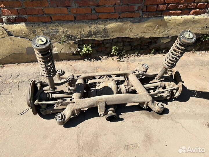 Балка задняя BMW 7 E38 рест. E38 2000 33311090510