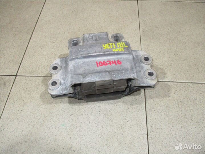 Опора кпп левая Skoda Yeti (5L)