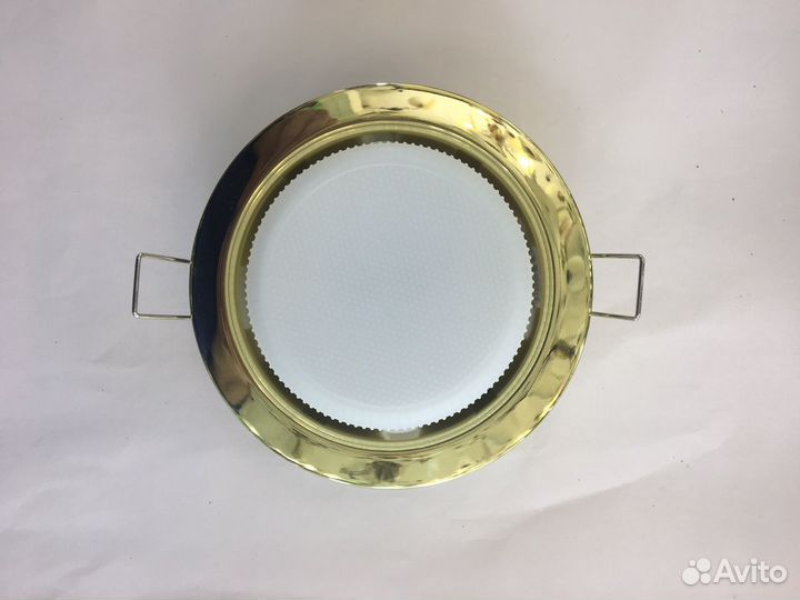 Светильник встраиваемый