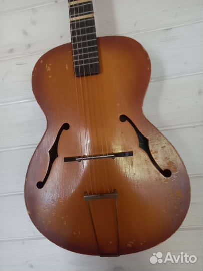 Гитара винтажная акустическая