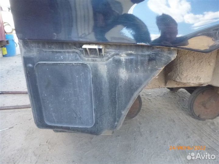 Крыло заднее правое Mitsubishi Outlander CU5W 4G69