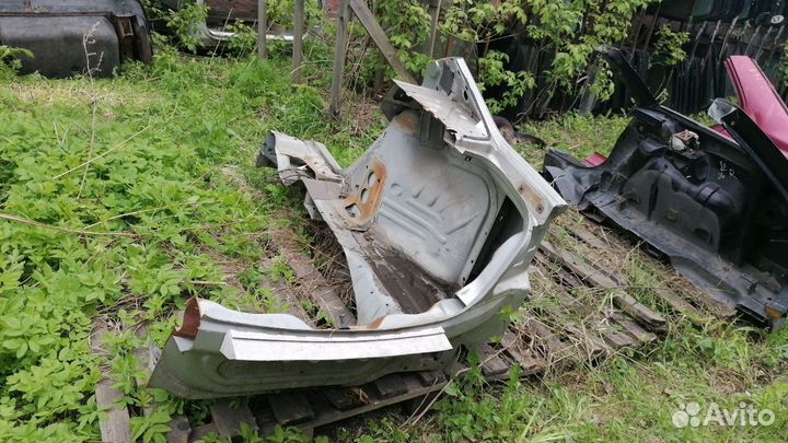 Крыло правое заднее Форд Мондео 3 седан