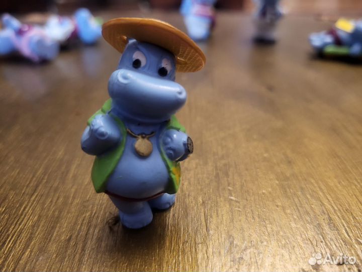 Коллекция игрушек из киндера