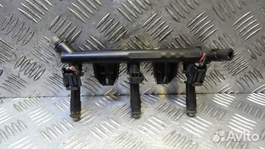 Топливная рампа бензиновая skoda fabia 2 (3SV19TJ0